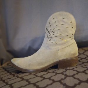Woman boots